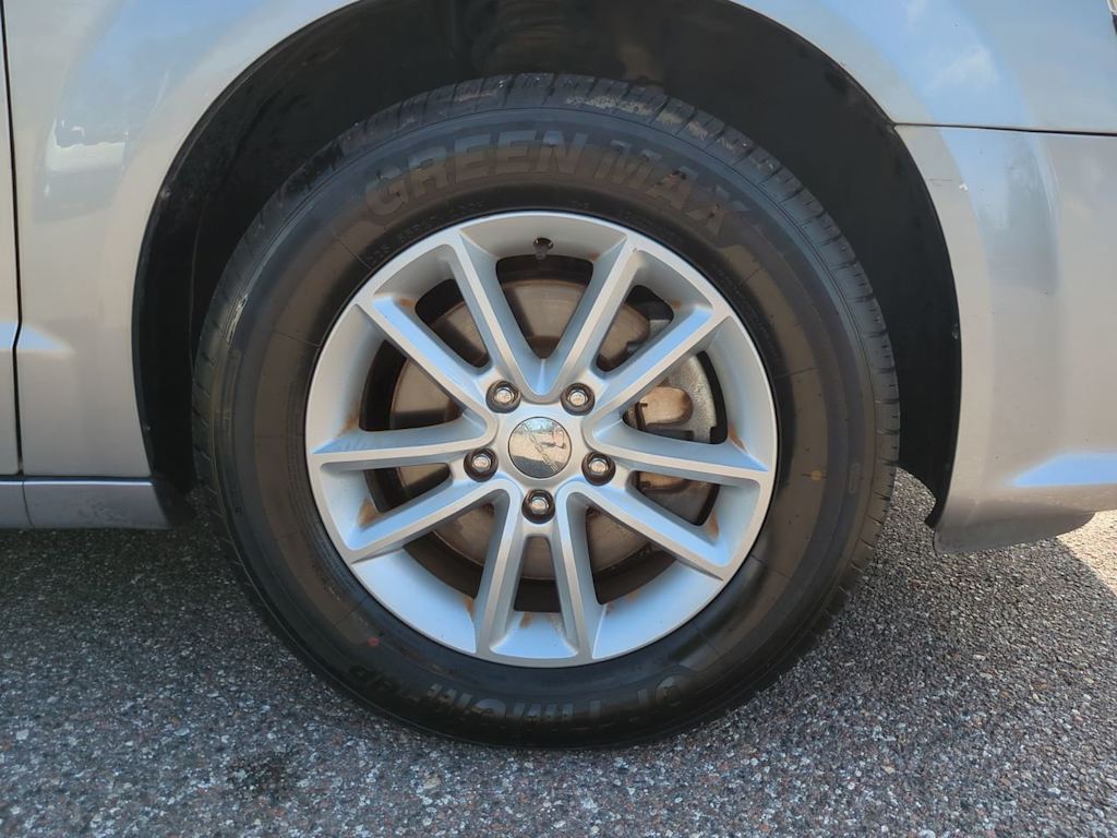 Thumbnail: 2019 Dodge Grand Caravan - 7