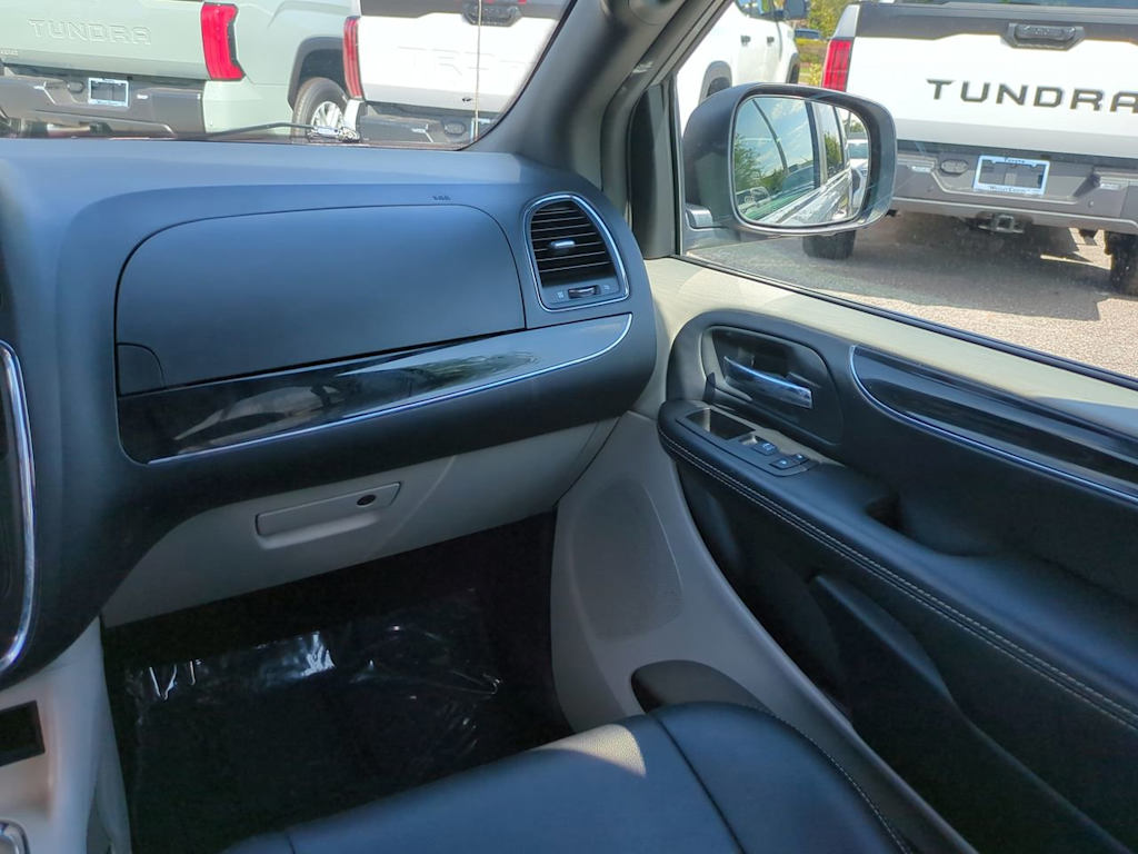 Thumbnail: 2019 Dodge Grand Caravan - 21