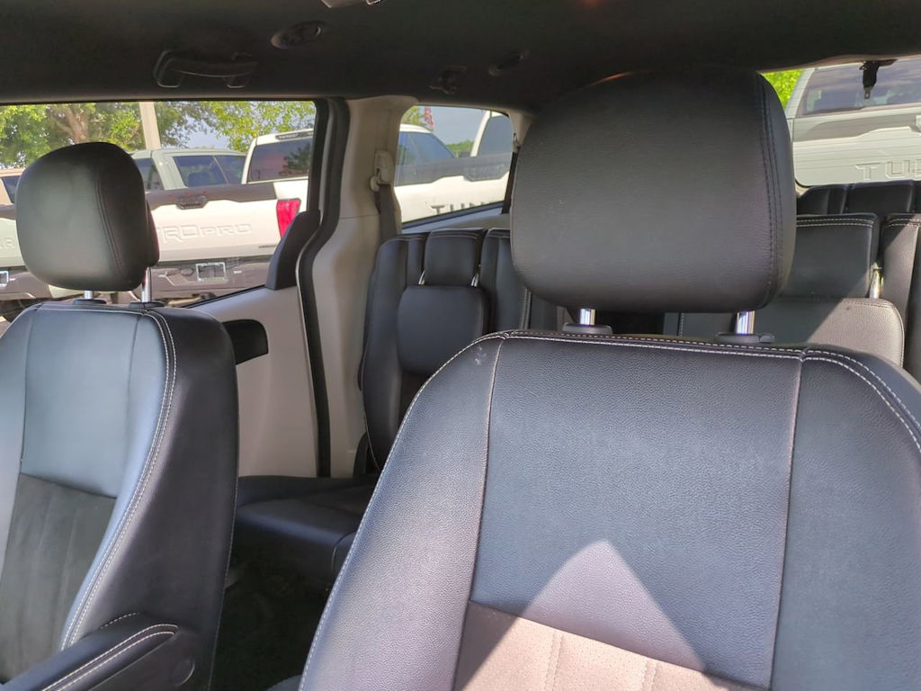 Thumbnail: 2019 Dodge Grand Caravan - 10