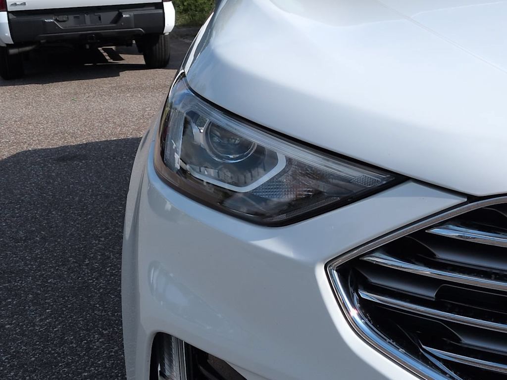 Thumbnail: 2021 Ford Edge - 18