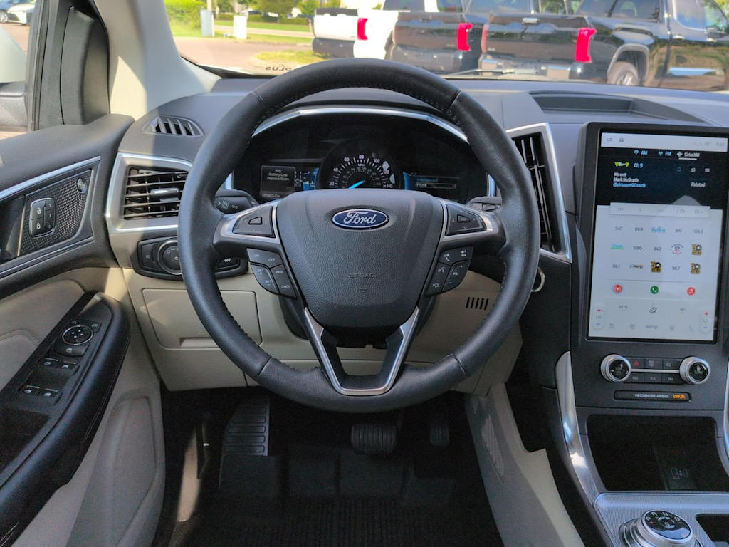 Thumbnail: 2021 Ford Edge - 8