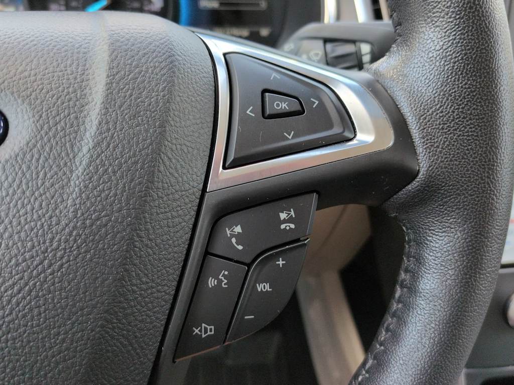 Thumbnail: 2021 Ford Edge - 26