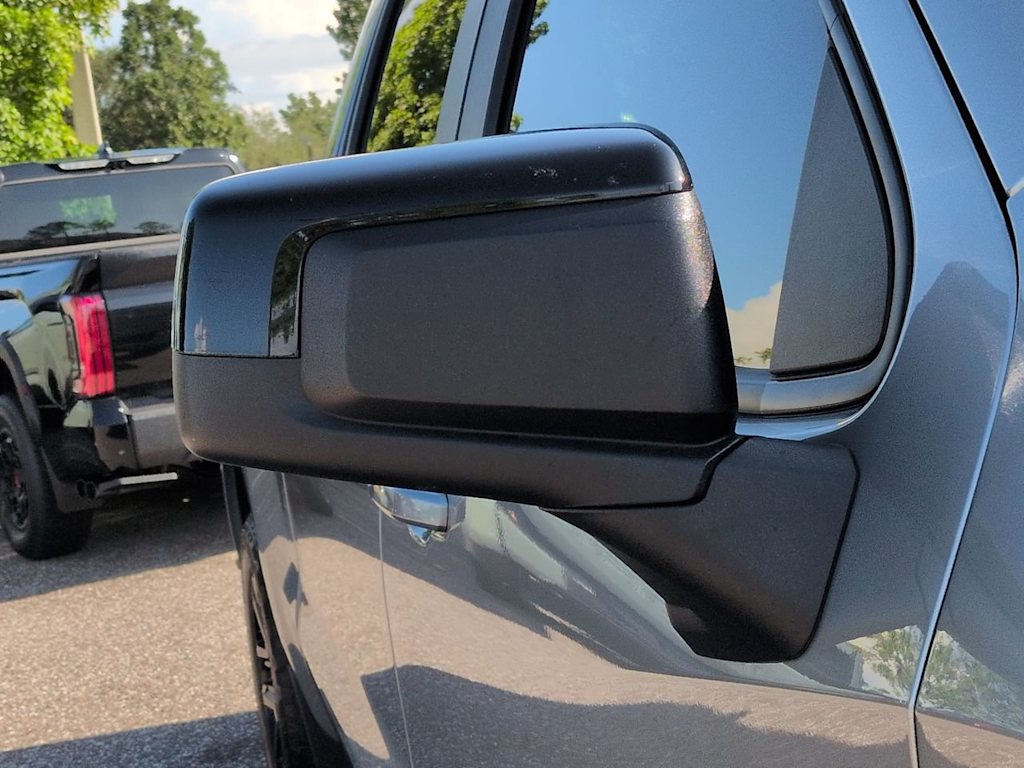 Thumbnail: 2025 Chevrolet Silverado 1500 - 19
