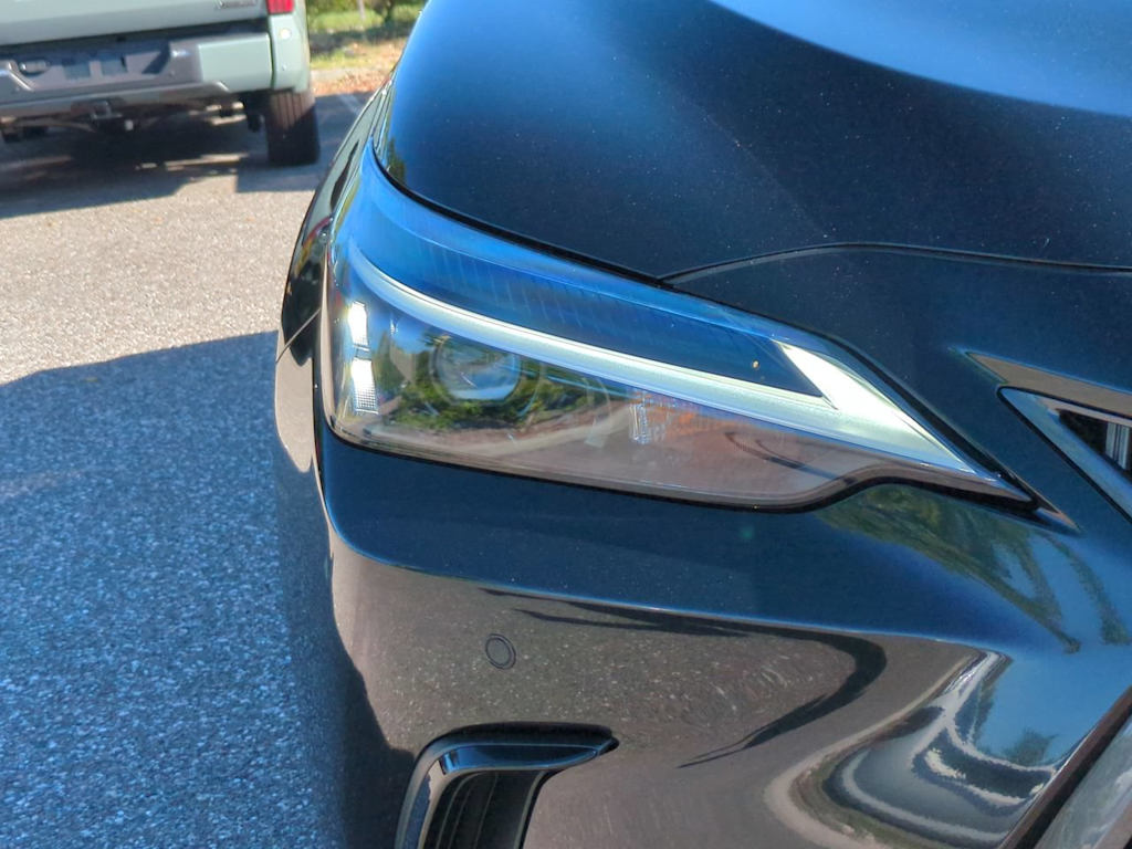 Thumbnail: 2025 Lexus ES - 7