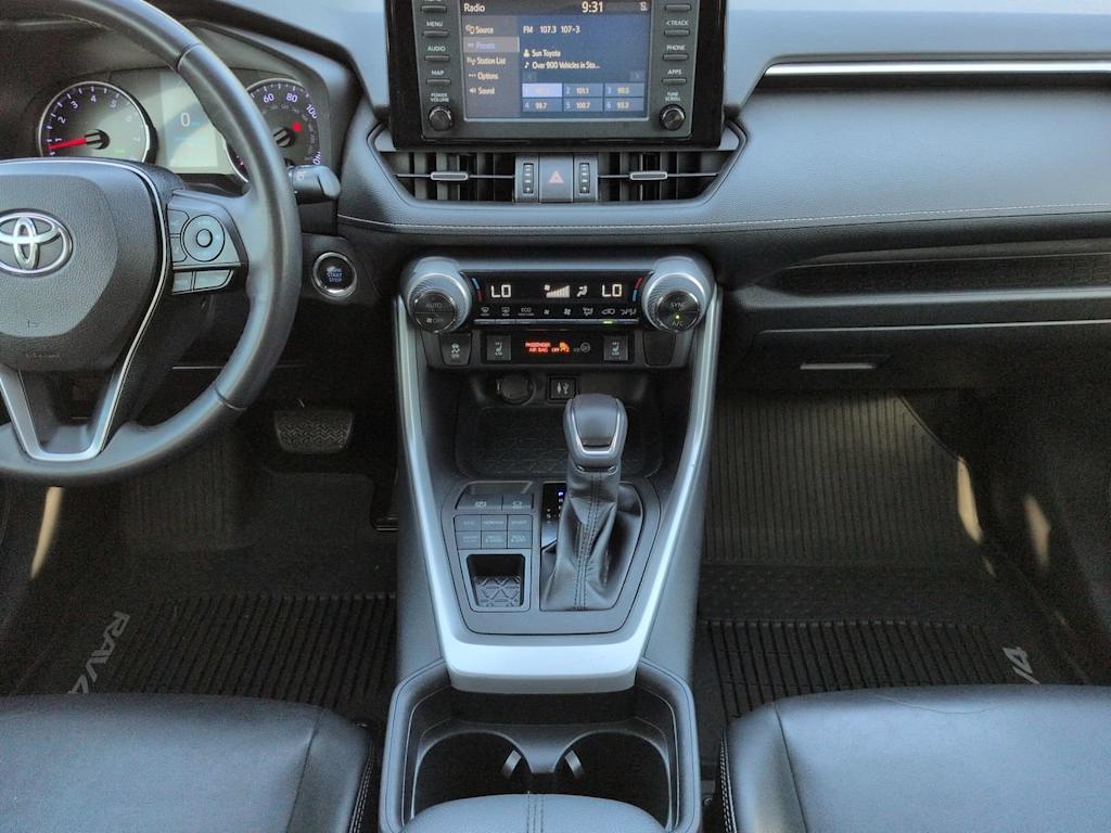 Thumbnail: 2019 Toyota RAV4 - 11