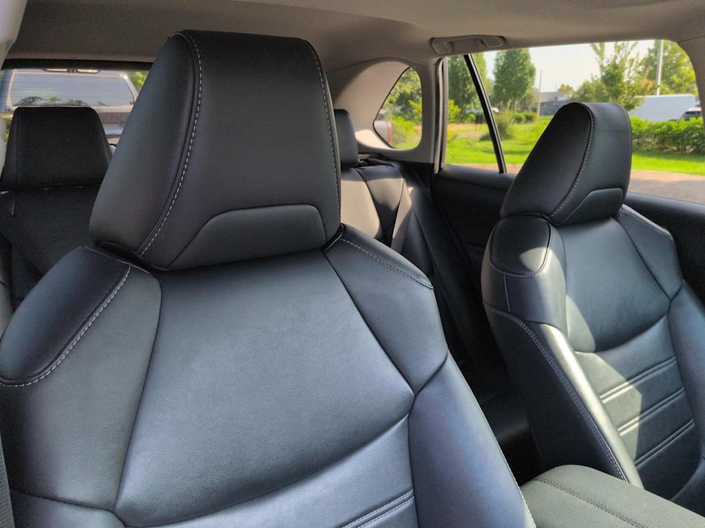 Thumbnail: 2019 Toyota RAV4 - 9