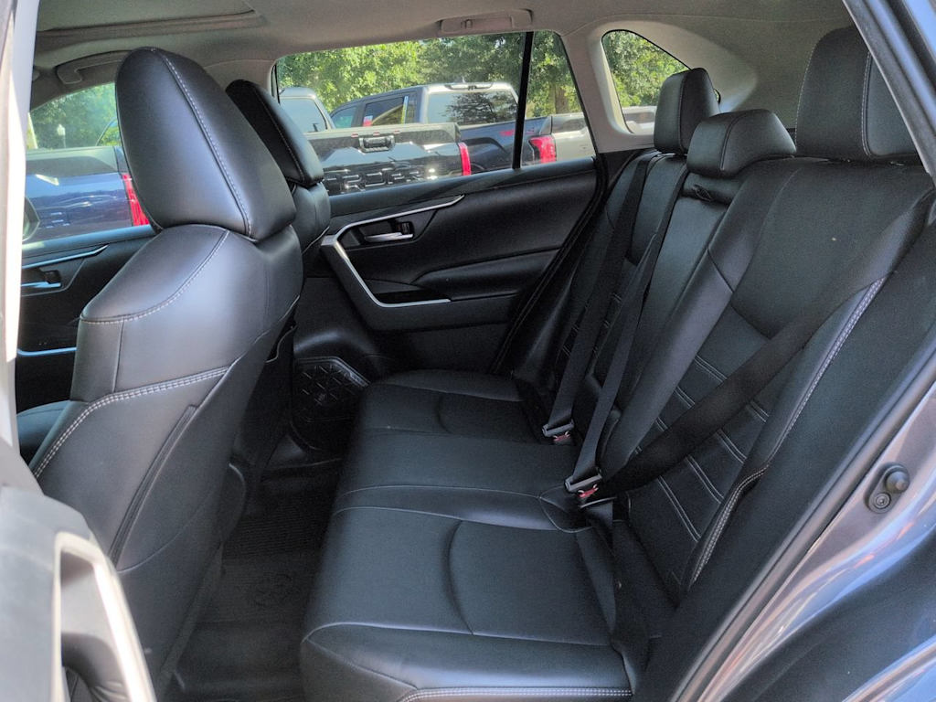 Thumbnail: 2019 Toyota RAV4 - 19