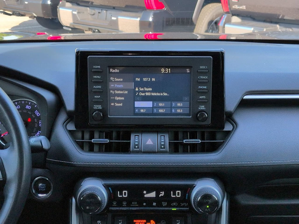 Thumbnail: 2019 Toyota RAV4 - 12