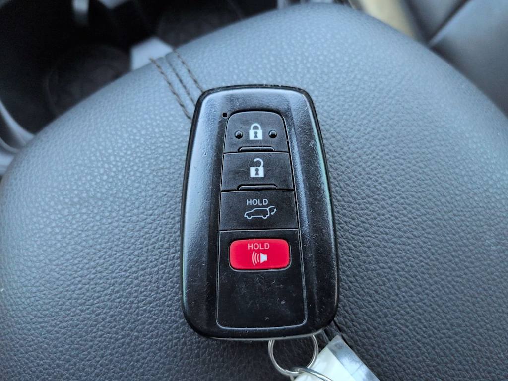 Thumbnail: 2019 Toyota RAV4 - 28