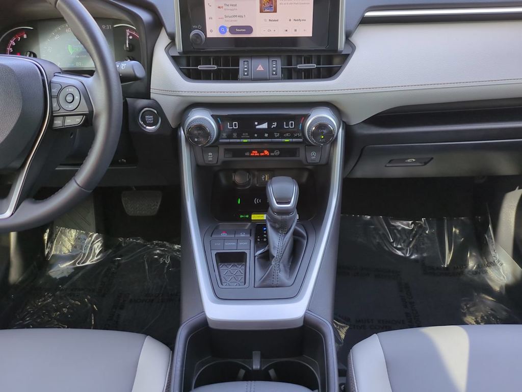 Thumbnail: 2024 Toyota RAV4 - 12