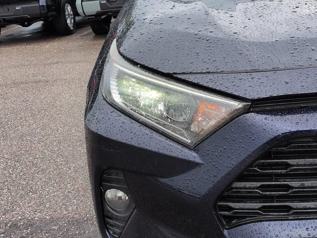 Thumbnail: 2021 Toyota RAV4 - 18