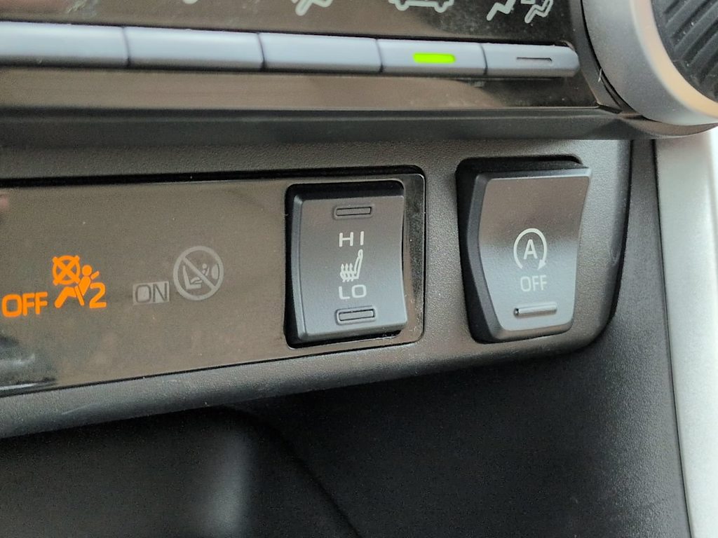 Thumbnail: 2021 Toyota RAV4 - 24