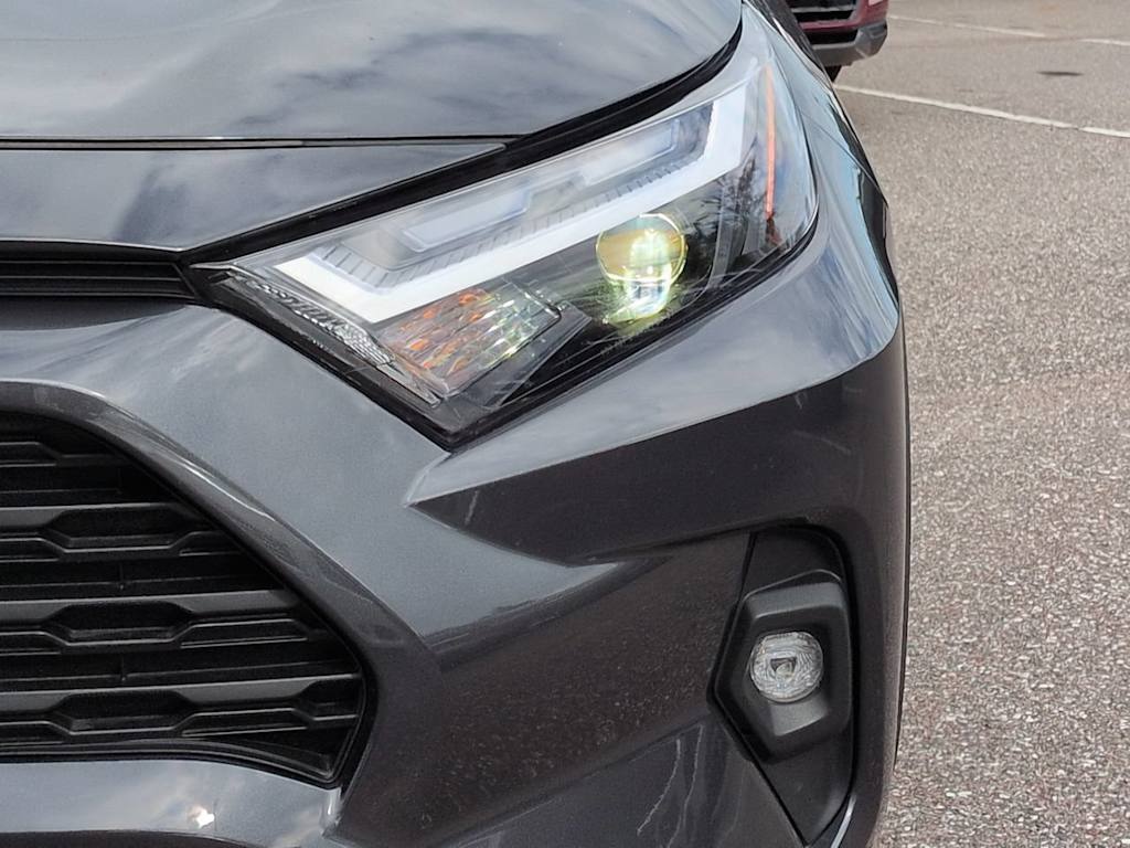 Thumbnail: 2025 Toyota RAV4 - 18