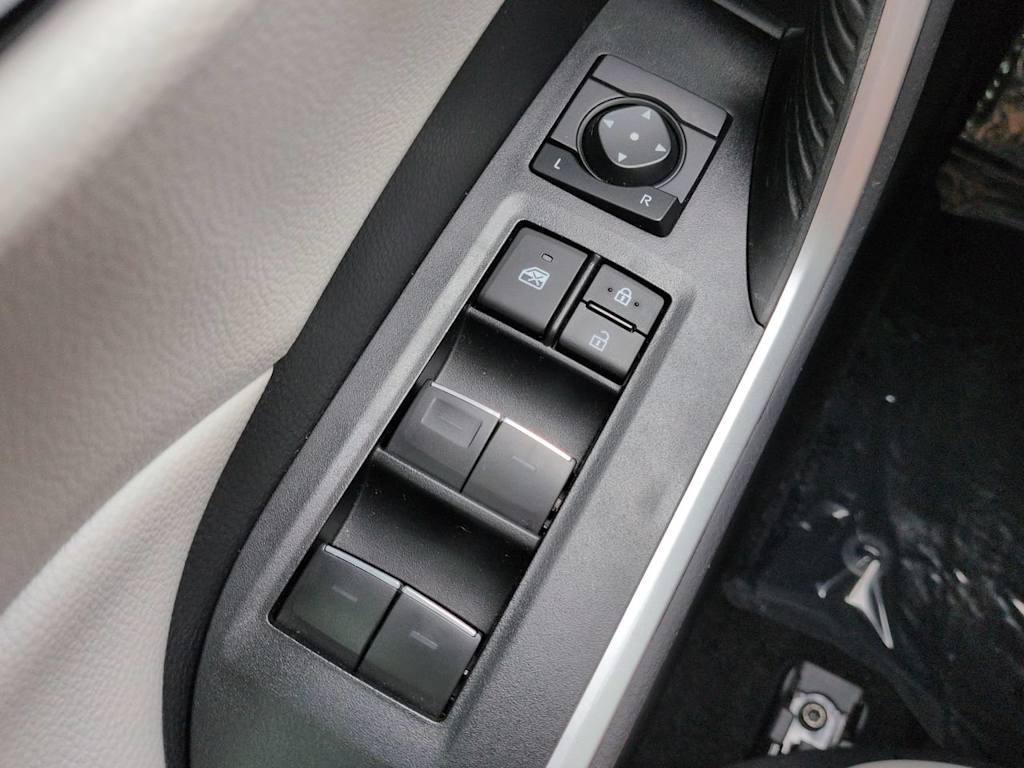 Thumbnail: 2025 Toyota RAV4 - 24