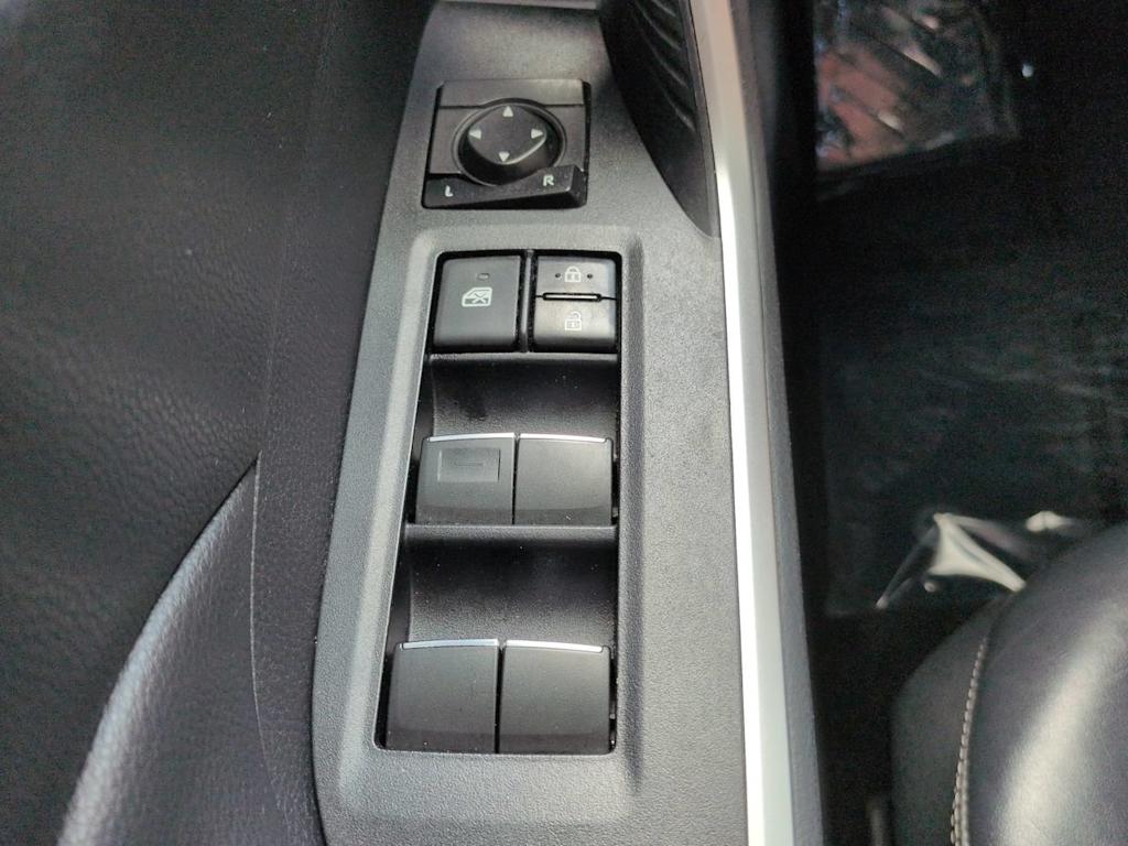 Thumbnail: 2019 Toyota RAV4 - 25