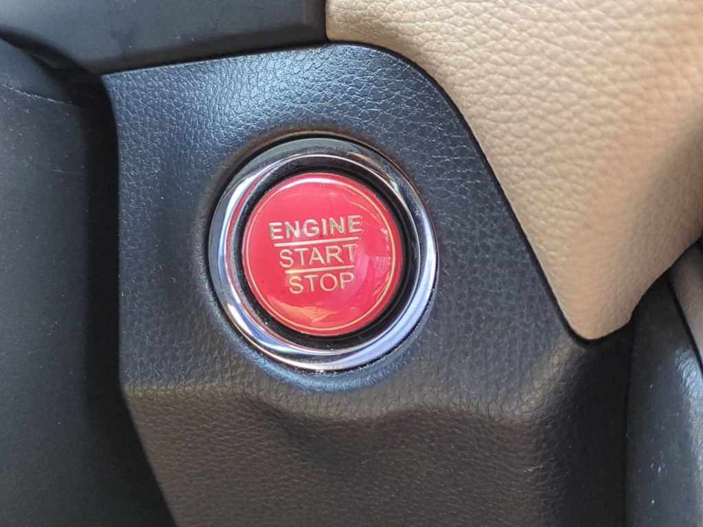 Thumbnail: 2019 Toyota RAV4 - 28
