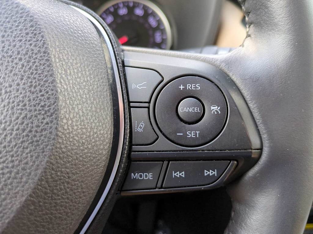 Thumbnail: 2019 Toyota RAV4 - 27