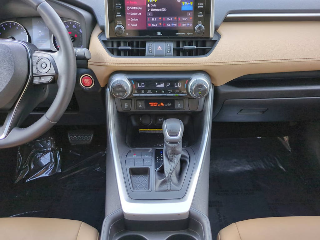 Thumbnail: 2019 Toyota RAV4 - 12