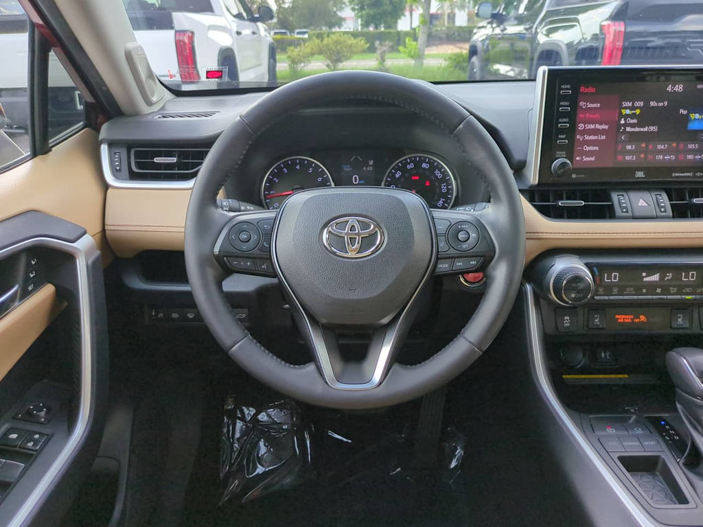 Thumbnail: 2019 Toyota RAV4 - 8