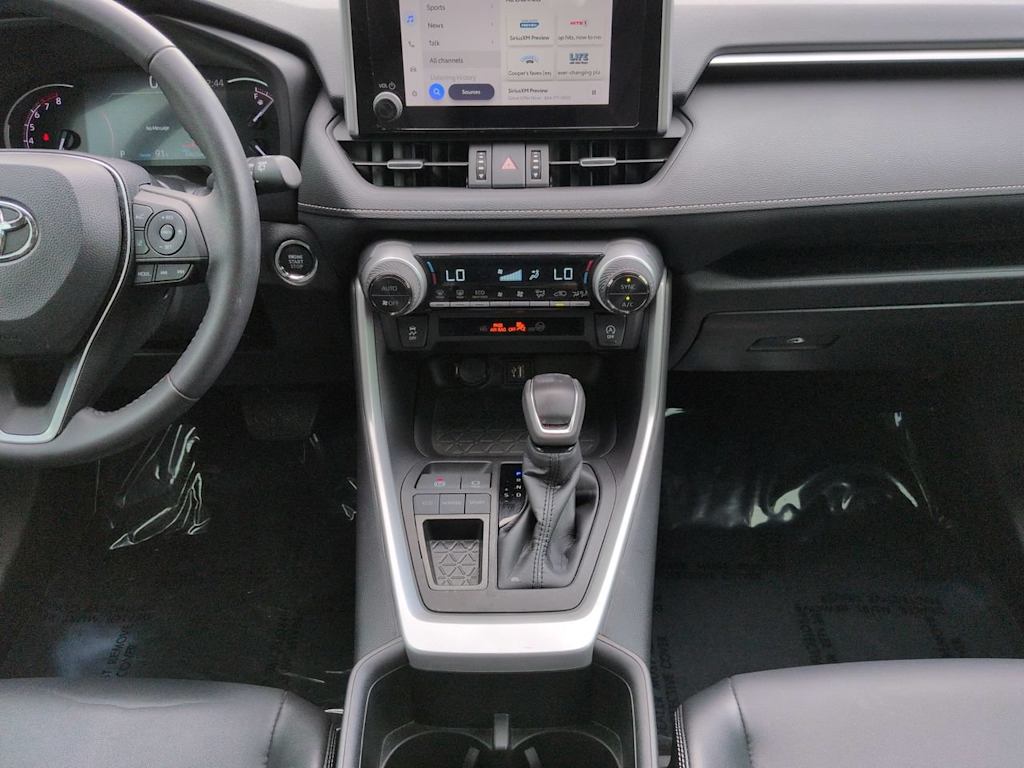 Thumbnail: 2024 Toyota RAV4 - 12