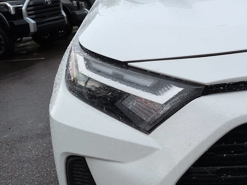 Thumbnail: 2024 Toyota RAV4 - 18