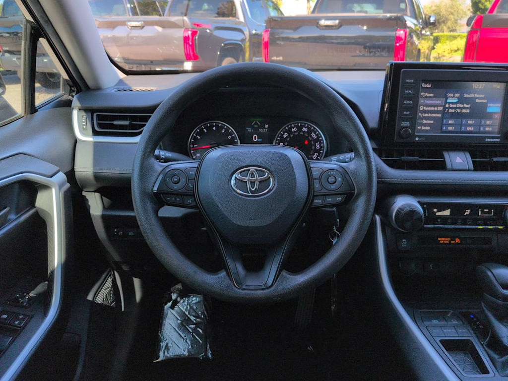 Thumbnail: 2021 Toyota RAV4 - 8