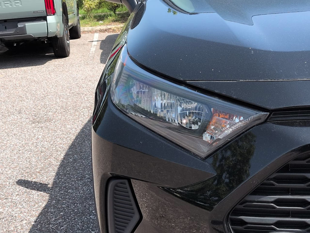 Thumbnail: 2020 Toyota RAV4 - 19