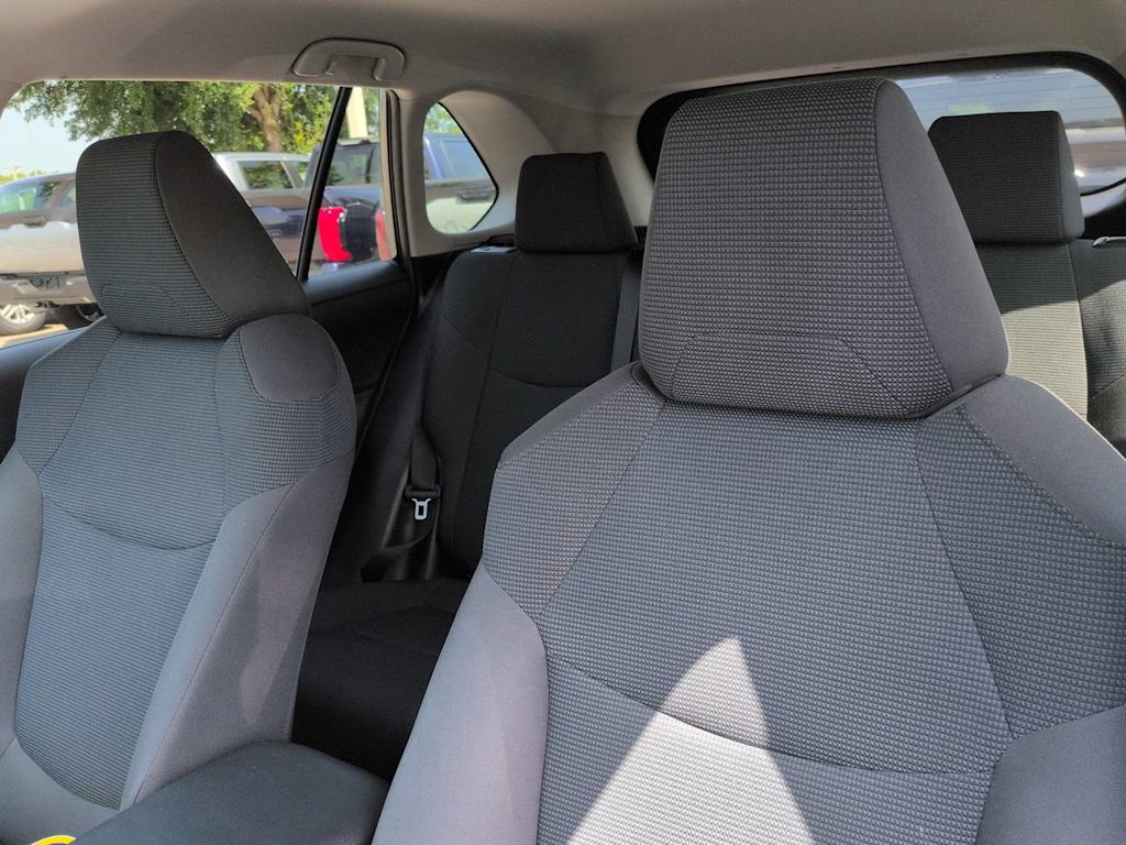 Thumbnail: 2020 Toyota RAV4 - 11