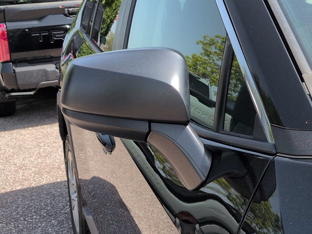 Thumbnail: 2020 Toyota RAV4 - 7