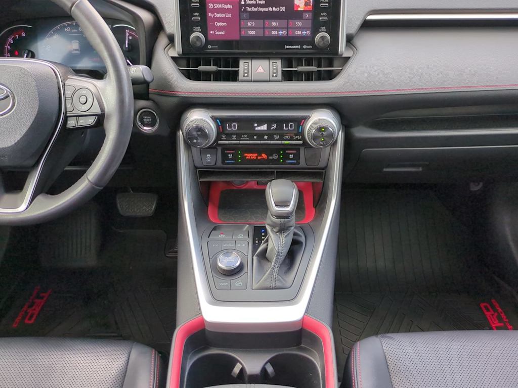 Thumbnail: 2020 Toyota RAV4 - 12