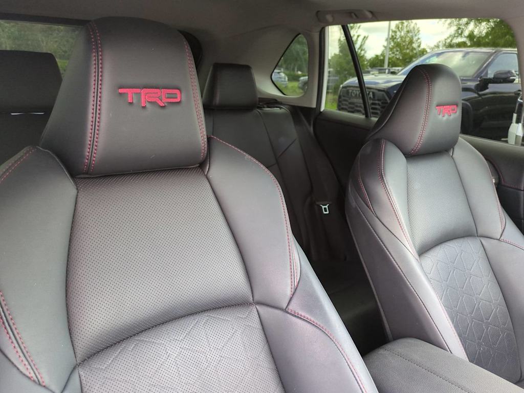 Thumbnail: 2020 Toyota RAV4 - 9