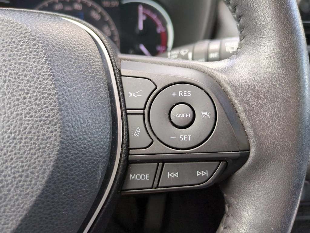 Thumbnail: 2020 Toyota RAV4 - 27