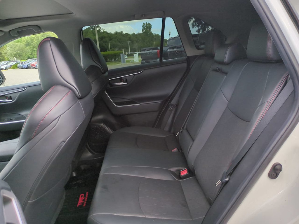 Thumbnail: 2020 Toyota RAV4 - 11