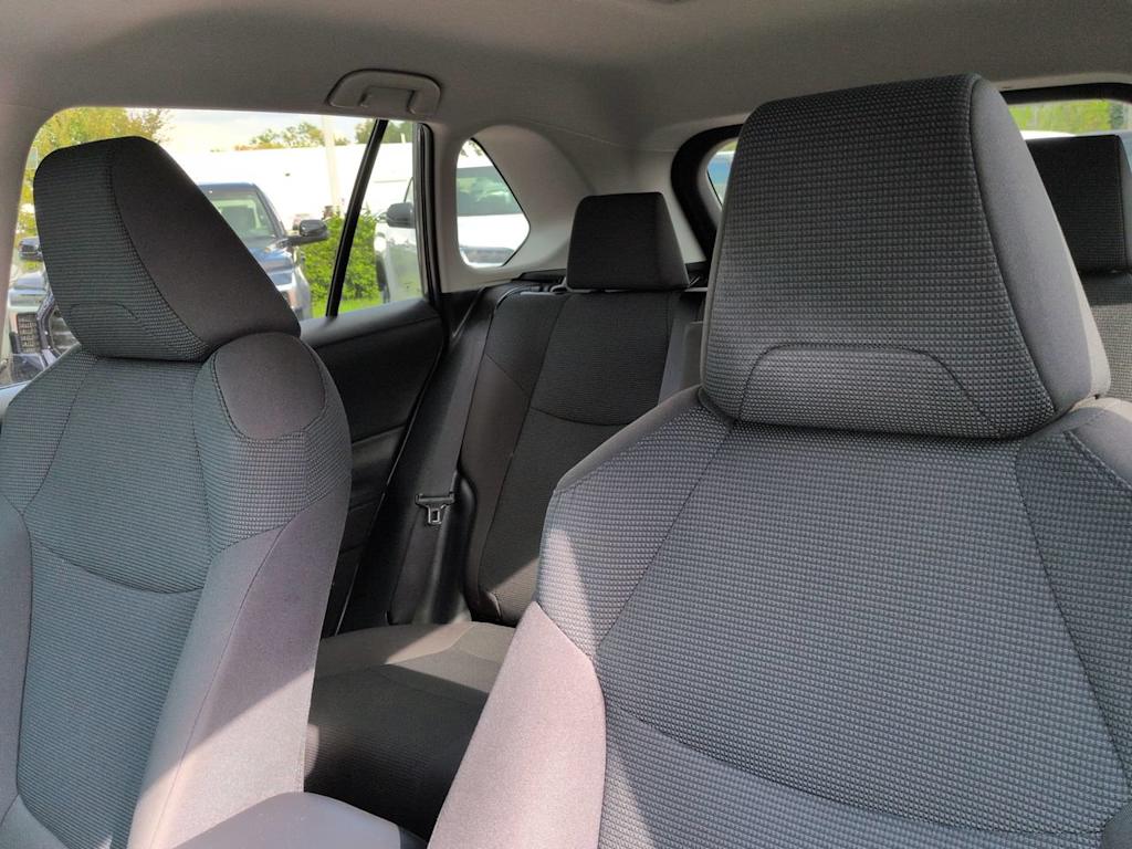 Thumbnail: 2021 Toyota RAV4 - 10
