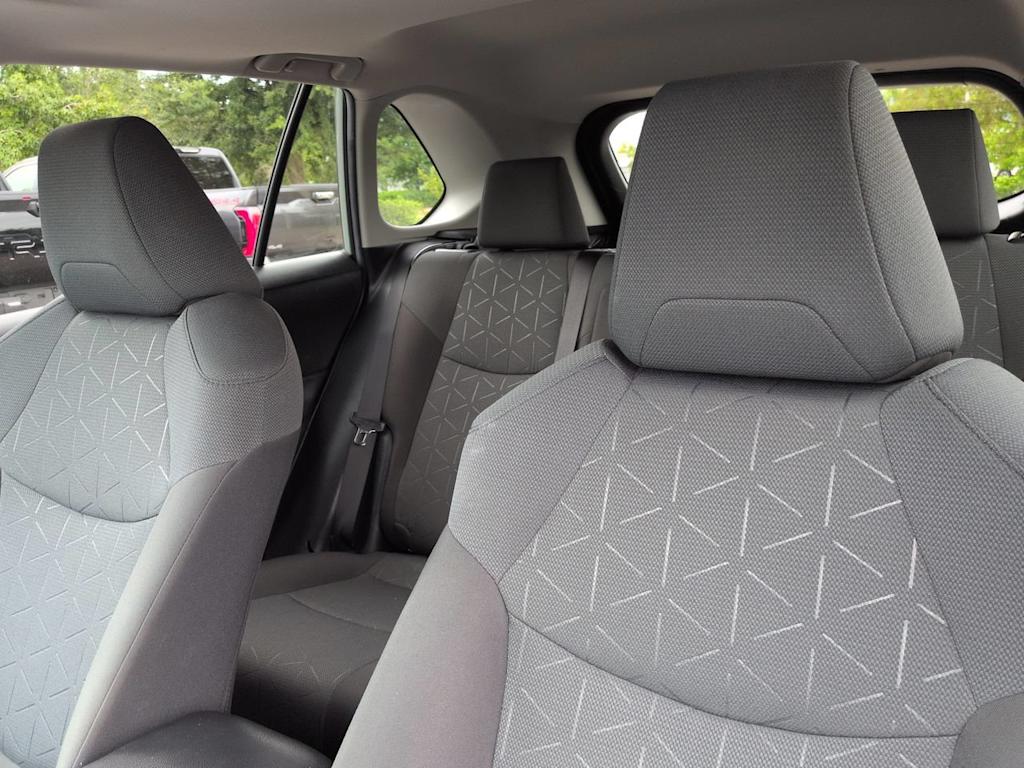 Thumbnail: 2022 Toyota RAV4 - 10
