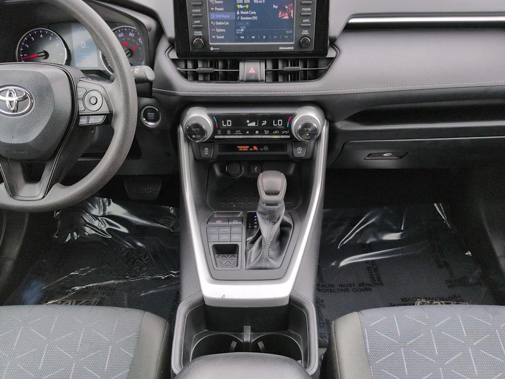 Thumbnail: 2022 Toyota RAV4 - 12