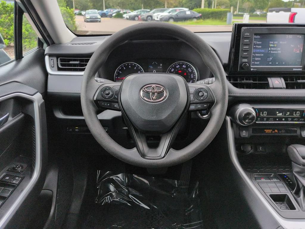 Thumbnail: 2022 Toyota RAV4 - 8