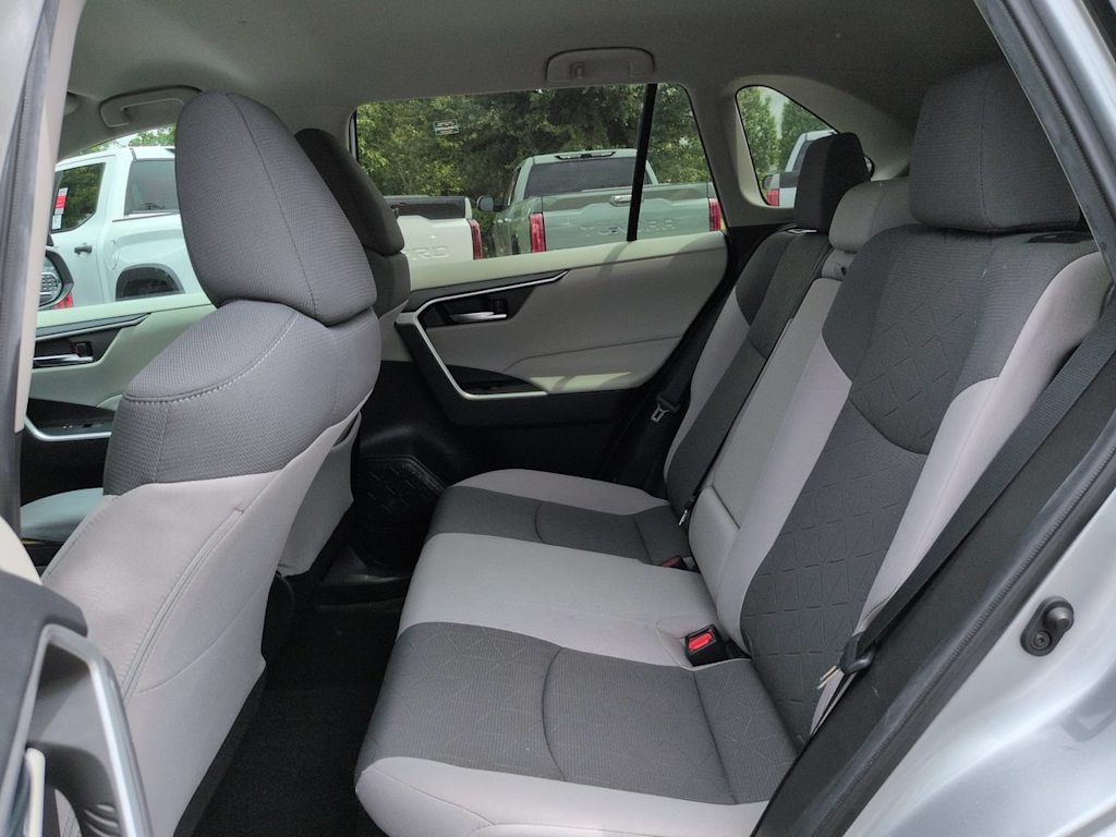 Thumbnail: 2021 Toyota RAV4 - 11
