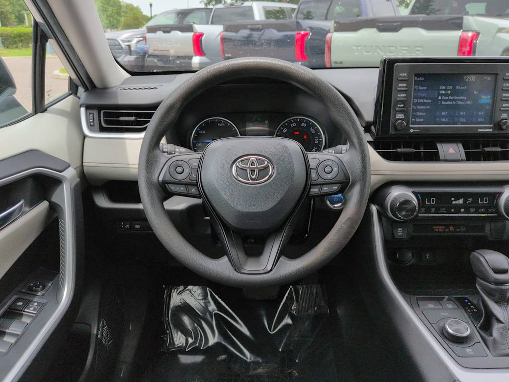 Thumbnail: 2021 Toyota RAV4 - 8