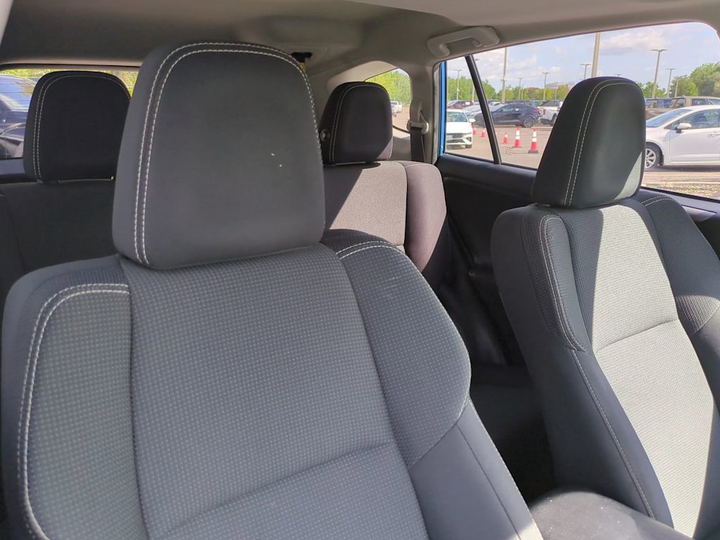 Thumbnail: 2018 Toyota RAV4 - 9