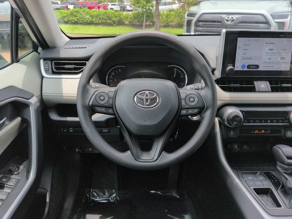 Thumbnail: 2024 Toyota RAV4 - 8