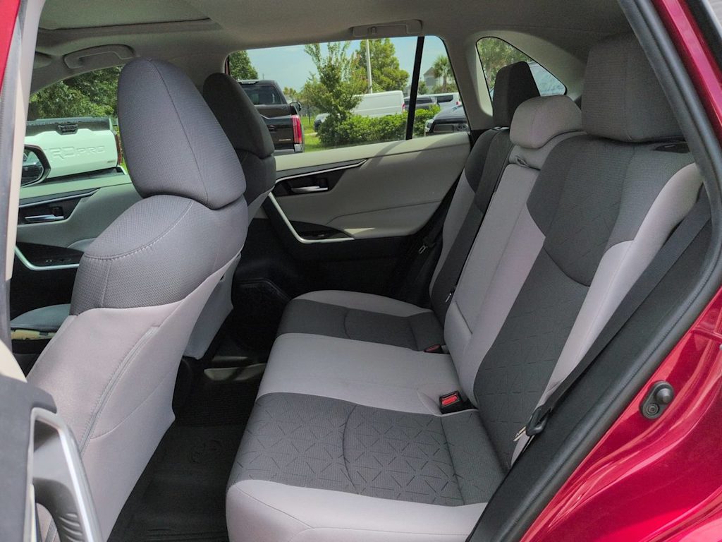 Thumbnail: 2021 Toyota RAV4 - 12