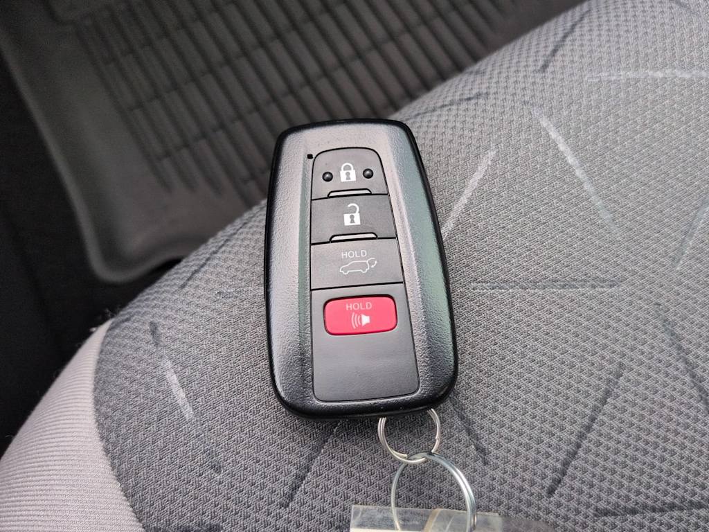 Thumbnail: 2021 Toyota RAV4 - 27