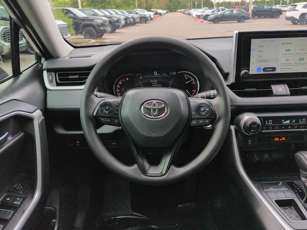 Thumbnail: 2025 Toyota RAV4 - 8