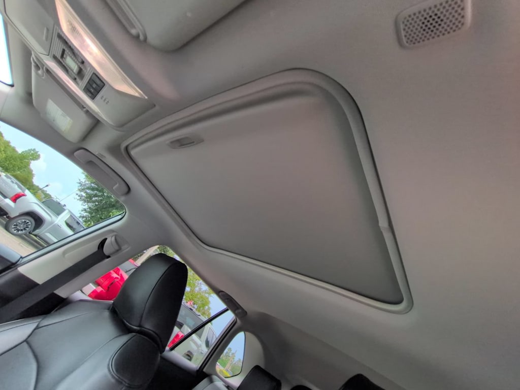 Thumbnail: 2025 Toyota RAV4 - 15