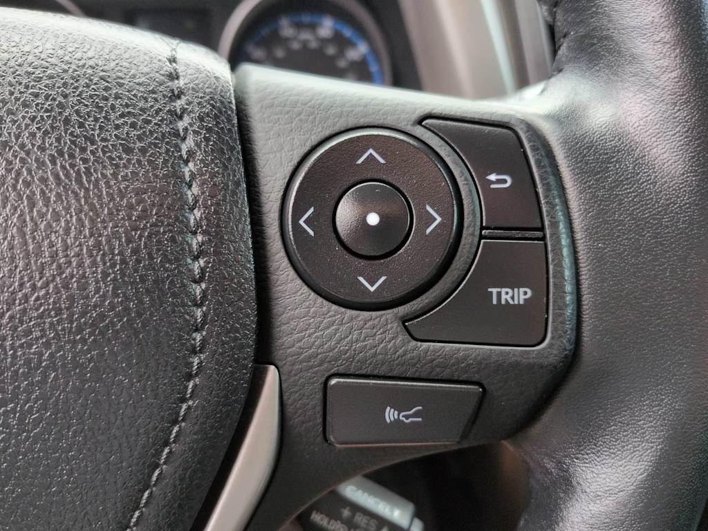 Thumbnail: 2018 Toyota RAV4 - 26