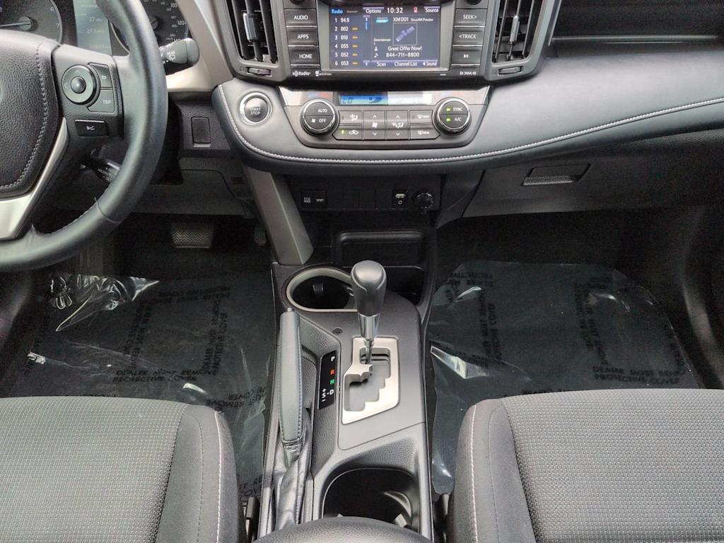 Thumbnail: 2018 Toyota RAV4 - 12