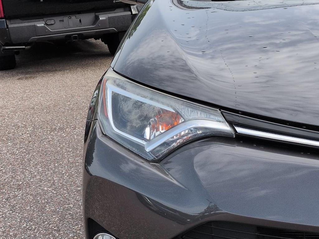 Thumbnail: 2017 Toyota RAV4 - 18