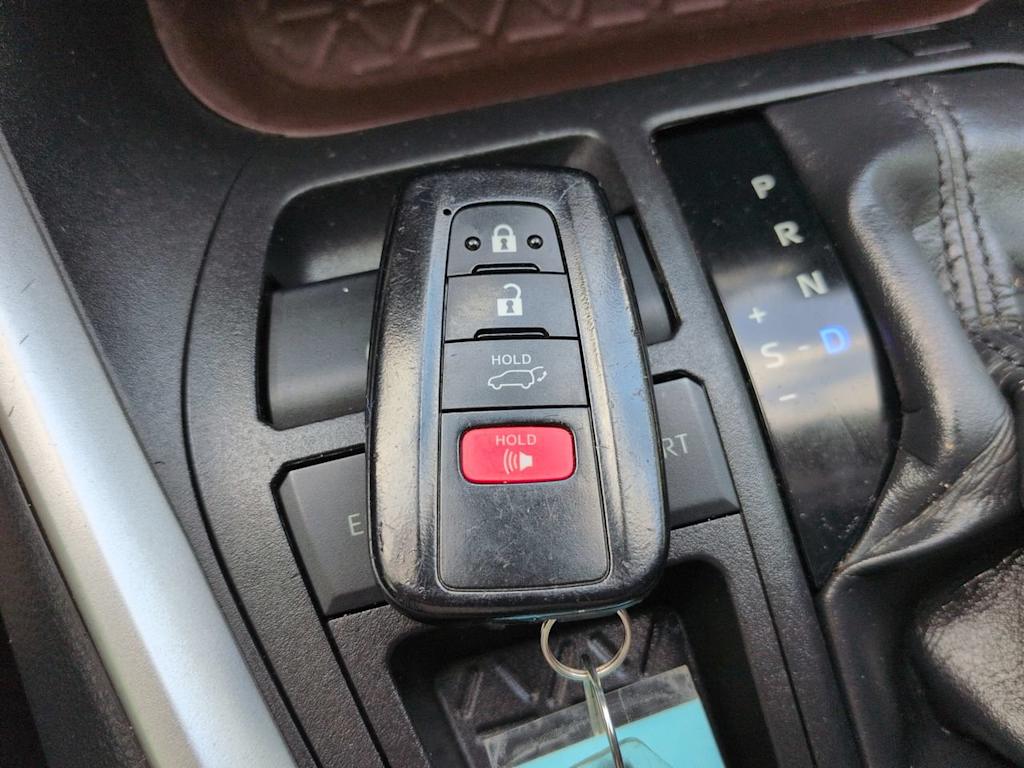 Thumbnail: 2019 Toyota RAV4 - 14