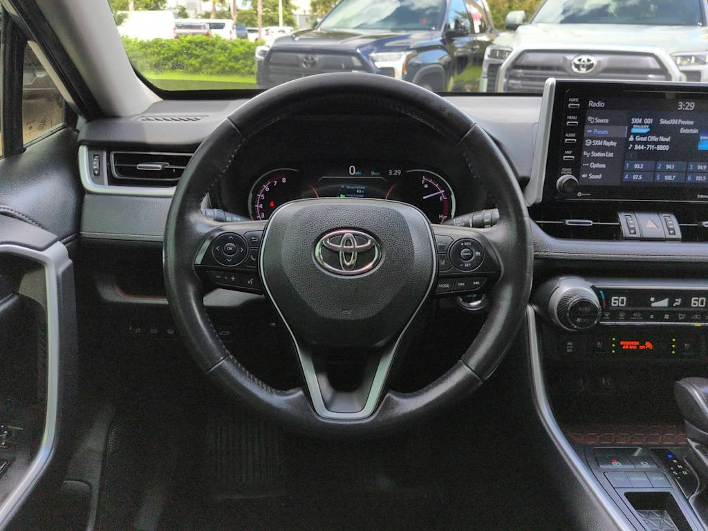 Thumbnail: 2019 Toyota RAV4 - 8